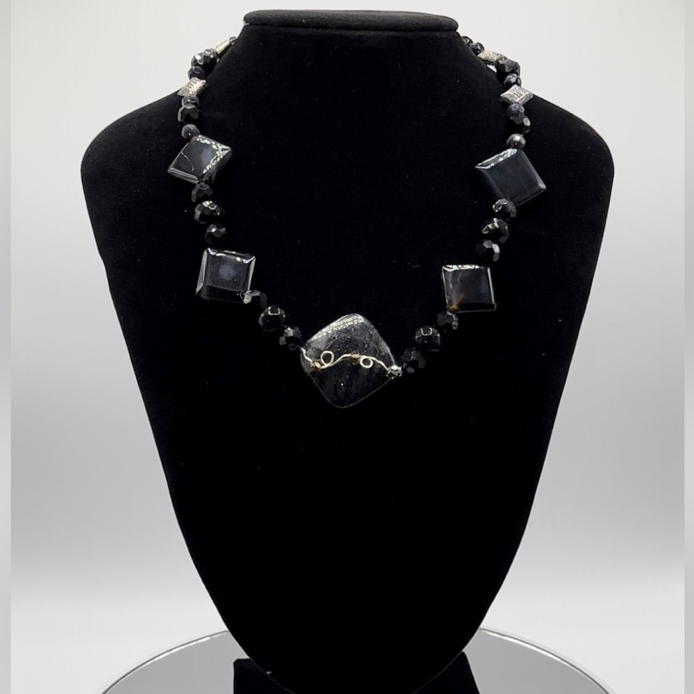 *RARE* Genuine Black Smoky Quartz Tibetan Silver Toggle Clasp Necklace